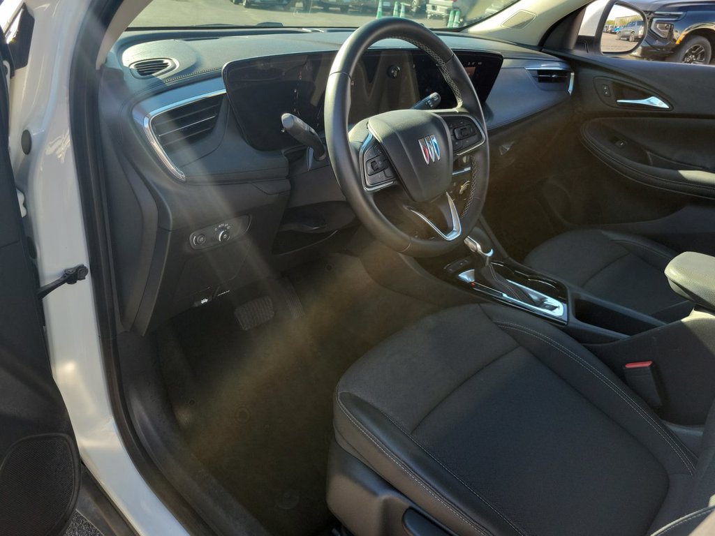 Used 2025 Buick Encore GX Preferred FWD image 10