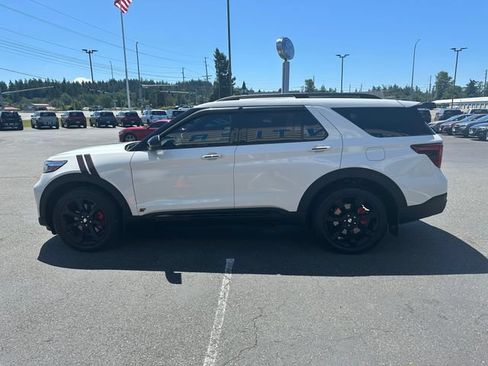 Used 2024 Ford Explorer ST w/ Equipment Group 401A AWD/4WD image 4