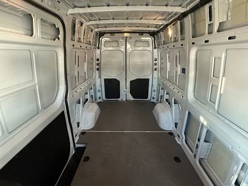 Used 2026 Mercedes-Benz Sprinter 144 Cargo image 20
