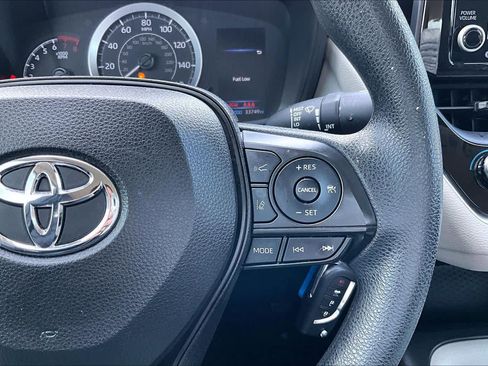 Used 2022 Toyota Corolla LE image 24