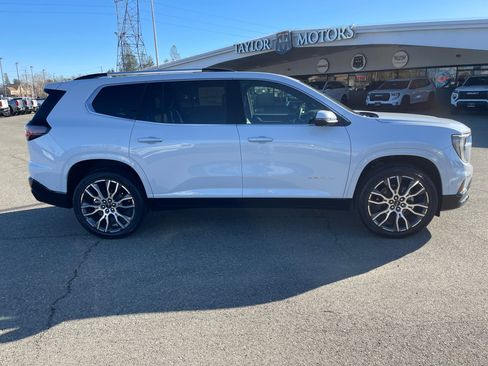 New 2026 GMC Acadia Denali Ultimate image 4