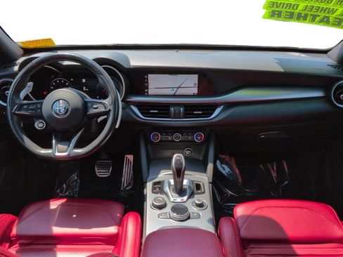 Used 2024 Alfa Romeo Stelvio Veloce AWD/4WD image 11