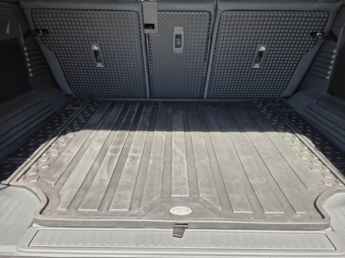 Used 2026 Land Rover Defender 110 S image 22