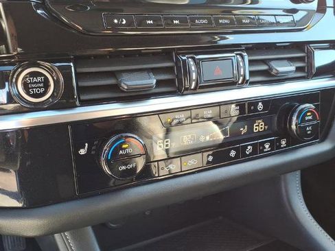 Certified 2024 Nissan Pathfinder SL AWD/4WD image 25