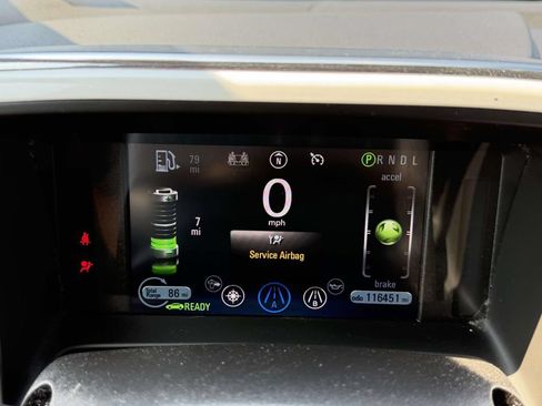 Used 2013 Chevrolet Volt FWD image 22