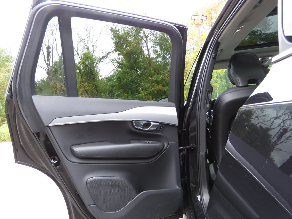 Used 2022 Volvo XC90 T5 Momentum AWD/4WD image 20