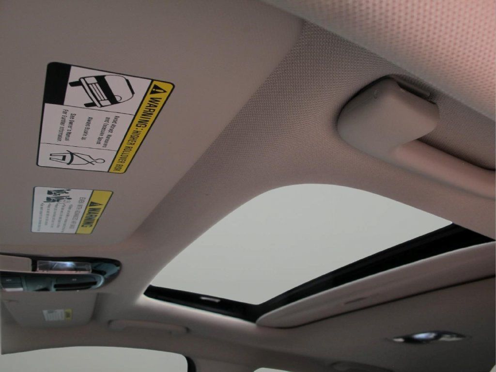 Used 2022 Hyundai Tucson SEL w/ Convenience + Premium Package FWD image 11