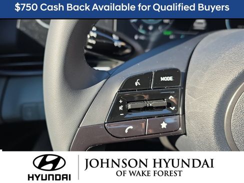 New 2026 Hyundai Elantra Limited image 25