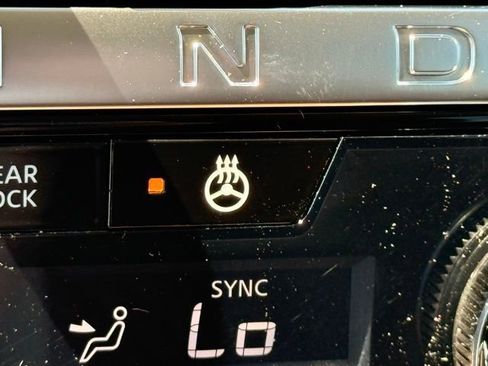 New 2026 Nissan Pathfinder Platinum AWD/4WD image 37