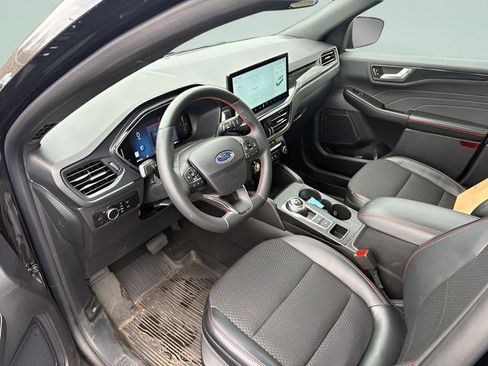 Used 2025 Ford Escape ST-Line w/ Tech Pack #1 AWD/4WD image 4