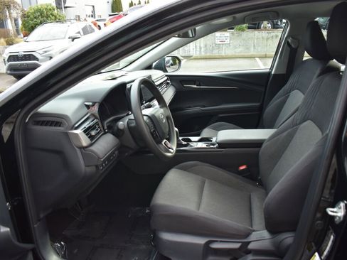 Certified 2025 Toyota Camry LE image 18