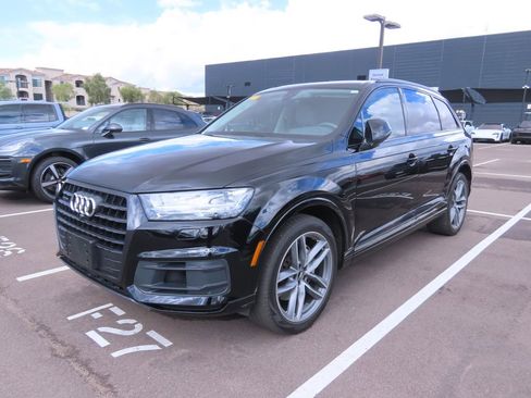 Used 2018 Audi Q7 3.0T Prestige w/ Prestige Package image 2