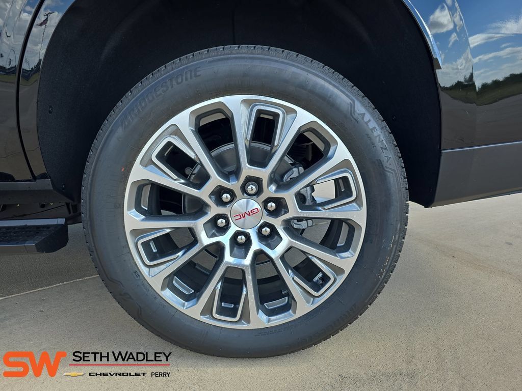 New 2026 GMC Yukon Denali w/ Denali Reserve Package AWD/4WD image 34