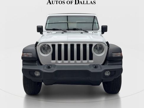 Used 2022 Jeep Wrangler Sport AWD/4WD image 3