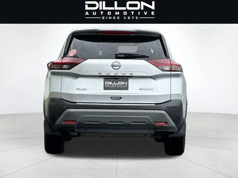 Used 2022 Nissan Rogue SV AWD/4WD image 5