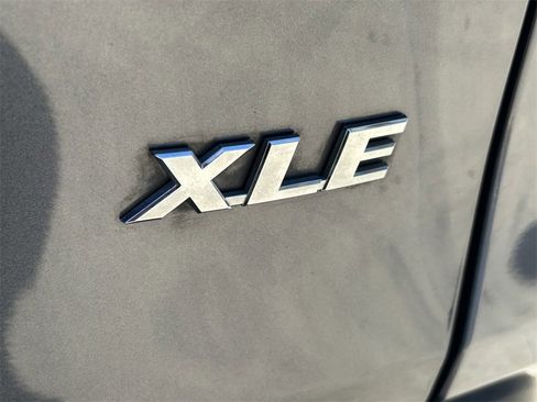 Used 2019 Toyota RAV4 XLE image 14