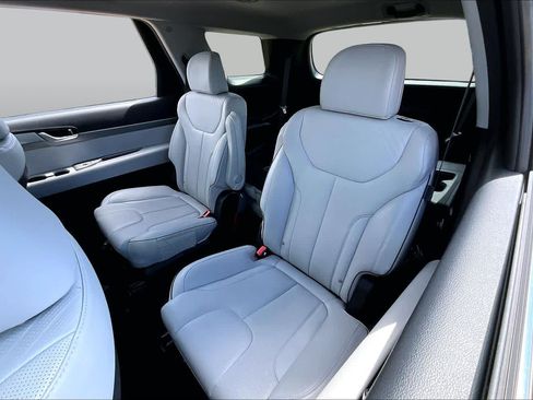 Used 2025 Hyundai Palisade SEL FWD image 19
