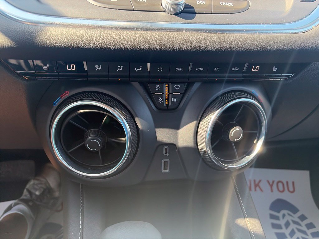 Used 2025 Chevrolet Blazer LT AWD/4WD image 23