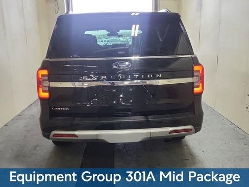 Used 2024 Ford Expedition Limited image 4