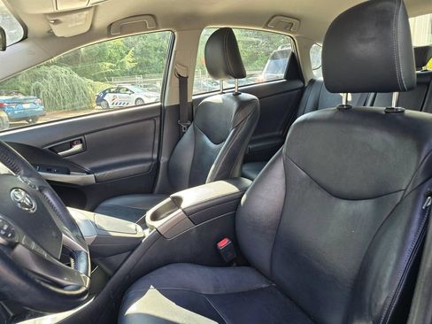 Used 2015 Toyota Prius Persona Series FWD image 11