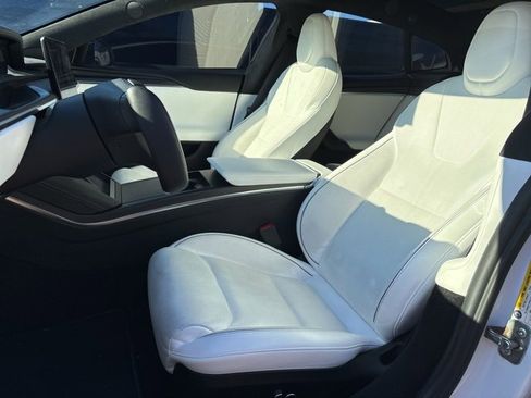 Used 2021 Tesla Model S Plaid image 8