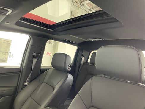 New 2026 GMC Canyon Elevation w/ Convenience Package image 13