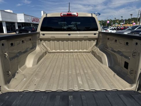 Used 2023 Chevrolet Colorado W/T RWD image 13