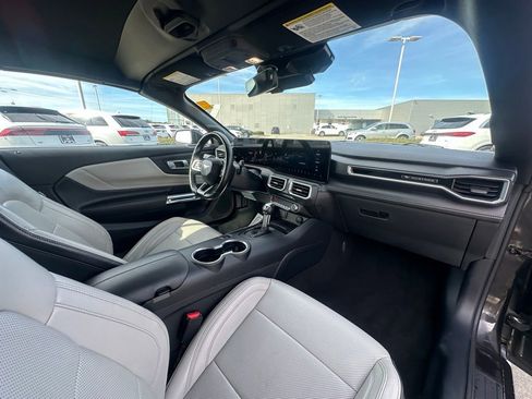 Used 2024 Ford Mustang Premium image 25