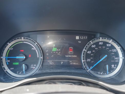 Certified 2021 Toyota Highlander XLE AWD/4WD image 23