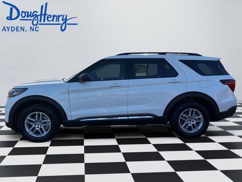 New 2025 Ford Explorer Active w/ Active Comfort Package image 2