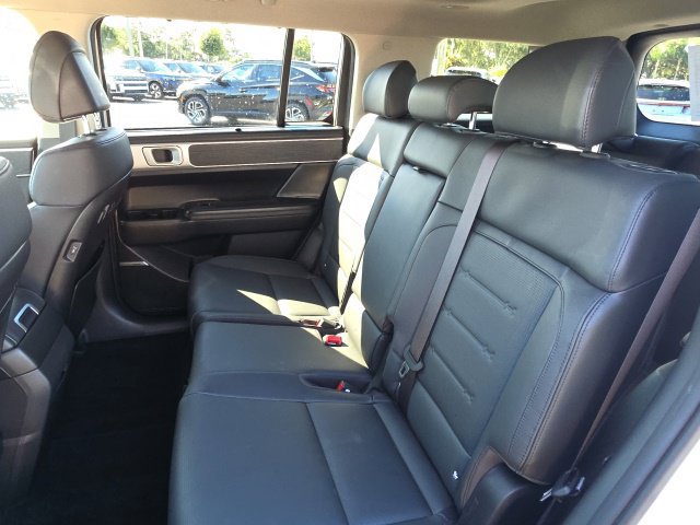 Certified 2025 Hyundai Santa Fe Limited AWD/4WD image 8