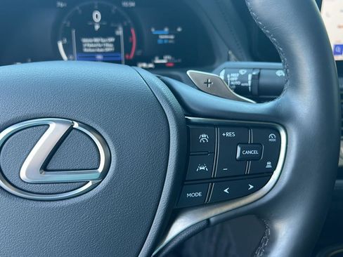 Used 2024 Lexus LS 500 image 21