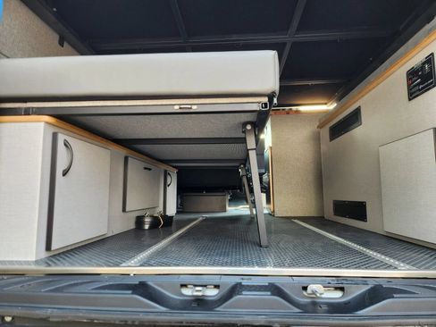 Used 2024 Mercedes-Benz Sprinter 2500 image 10