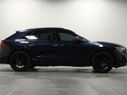 Used 2024 Audi SQ8 Prestige w/ Prestige Package AWD/4WD image 3