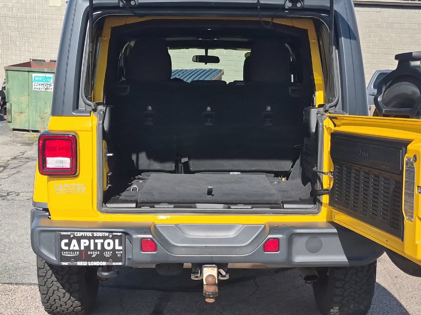 Used 2019 Jeep Wrangler Unlimited Sahara AWD/4WD image 28