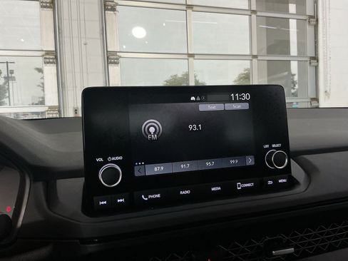 Used 2024 Honda Accord EX image 19