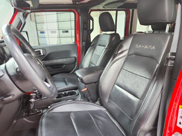 Used 2018 Jeep Wrangler Unlimited Sahara AWD/4WD image 10