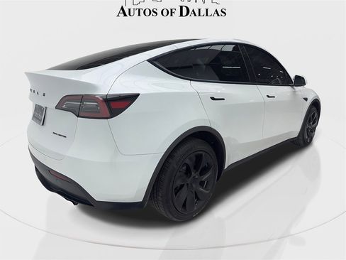 Used 2023 Tesla Model Y Long Range image 10