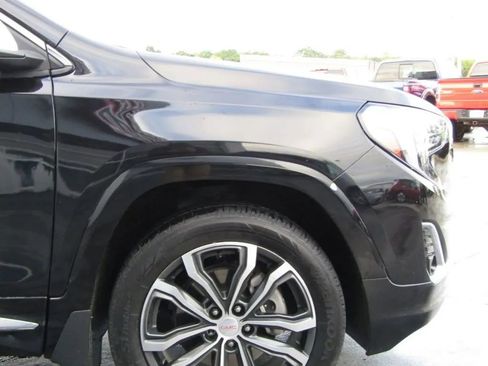 Used 2018 GMC Terrain Denali w/ Comfort Package image 32