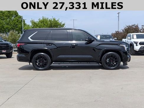 Used 2024 Toyota Sequoia SR5 w/ SR5 Premium Package AWD/4WD image 4