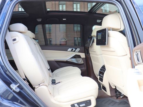 Used 2019 BMW X7 xDrive50i w/ Dynamic Handling Package AWD/4WD image 20