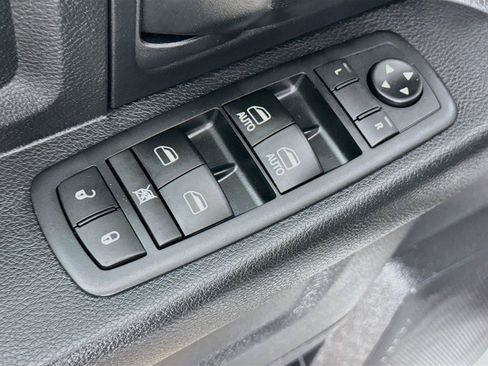 Used 2017 RAM 1500 Express AWD/4WD image 19