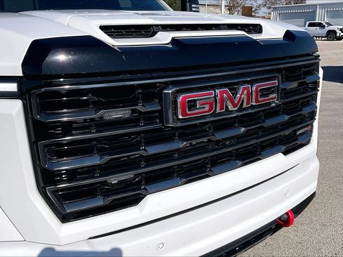 Certified 2024 GMC Sierra 2500 AT4 w/ AT4 Premium Plus Package image 30