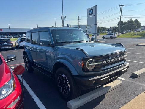 Used 2023 Ford Bronco Outer Banks AWD/4WD image 1