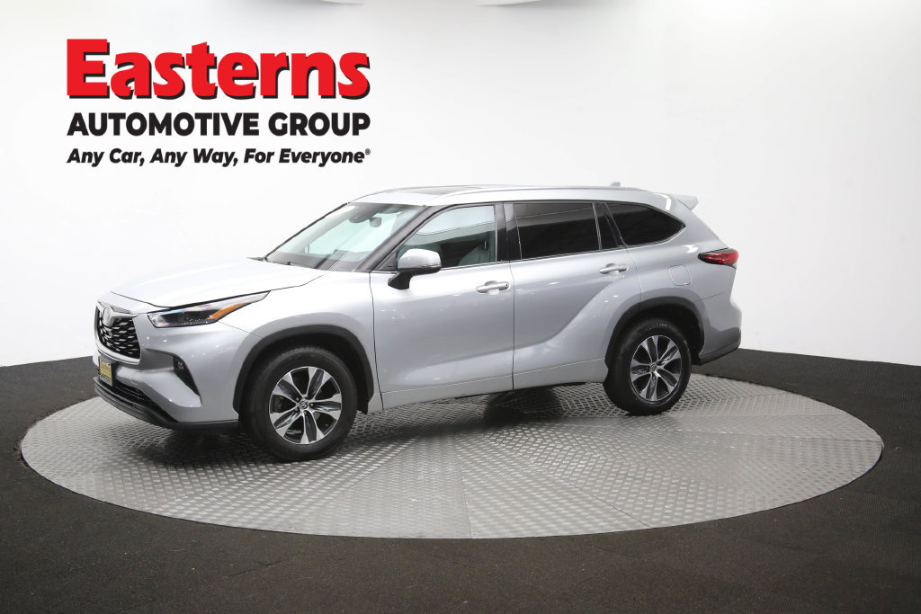 Used 2021 Toyota Highlander XLE FWD image 64