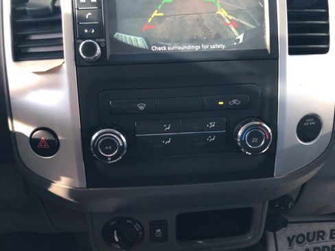 Used 2021 Nissan Frontier SV image 44