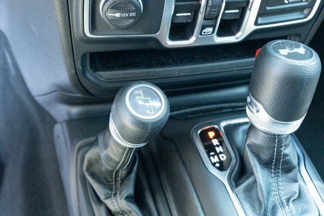 Certified 2025 Jeep Wrangler Unlimited Sahara AWD/4WD image 22