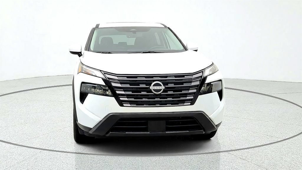 Used 2026 Nissan Rogue SV FWD image 2