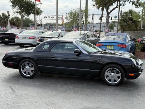 Used 2002 Ford Thunderbird Deluxe image 8