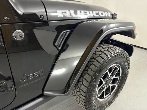 New 2026 Jeep Gladiator Rubicon w/ Whitecap Package AWD/4WD image 12